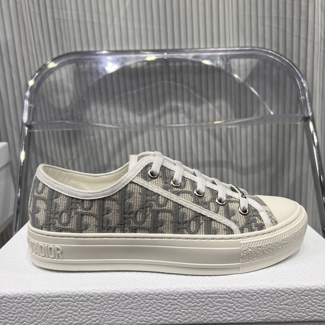 Women's high heels
